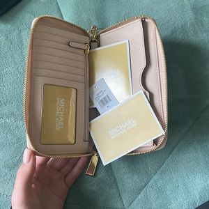 Michael Kors Wrislets